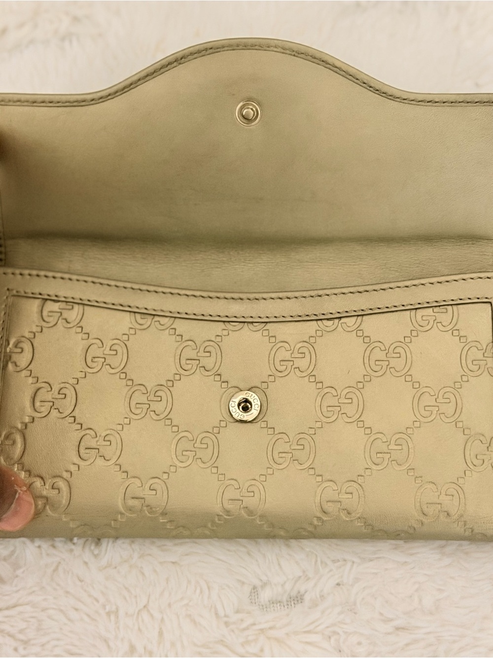 Gucci Gold Embossed Leather Continental Wallet with GG Emblem - Picture 4 of 6